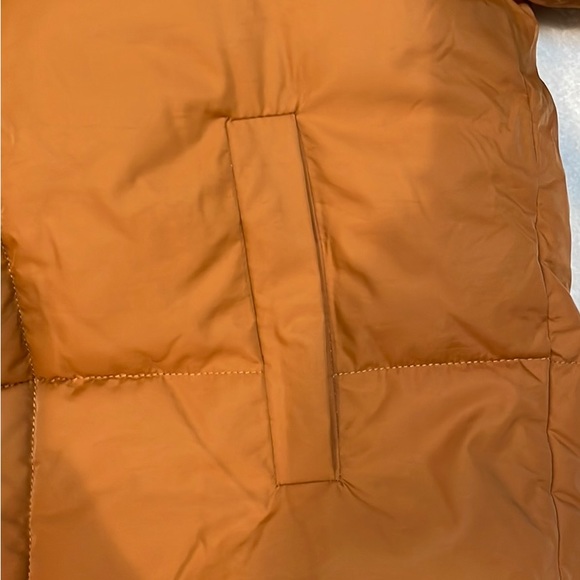 Urban Outfitters UO Izzy Hooded Ultra-cozy Puffer Jacket Color Beige - Picture 8 of 15